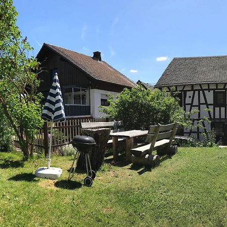 Haus Innerdorf gemütliches Ferienhaus im Taunus Pohl  Exterior foto