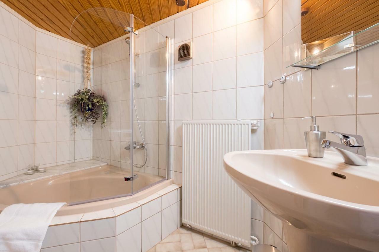 Haus Innerdorf gemütliches Ferienhaus im Taunus Pohl  Exterior foto