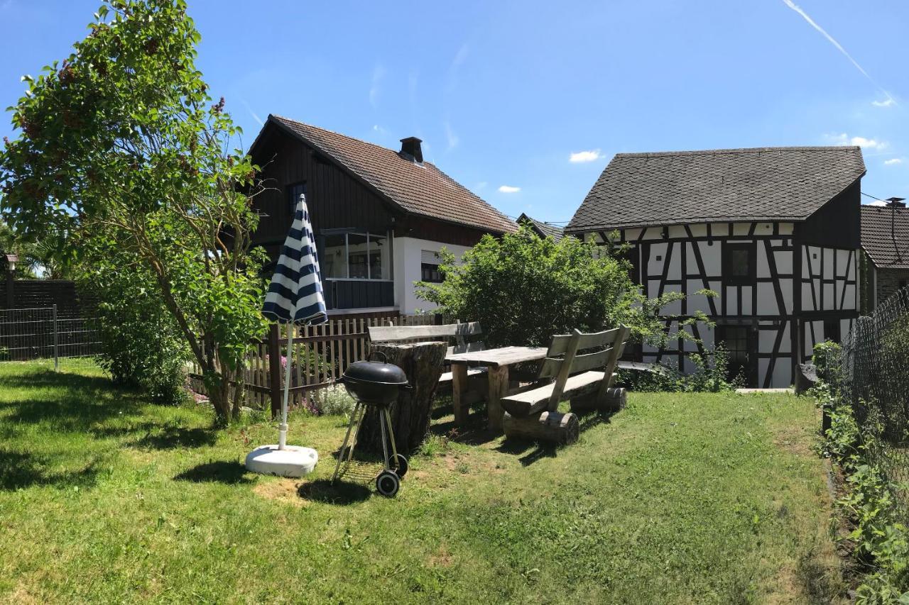 Haus Innerdorf gemütliches Ferienhaus im Taunus Pohl  Exterior foto